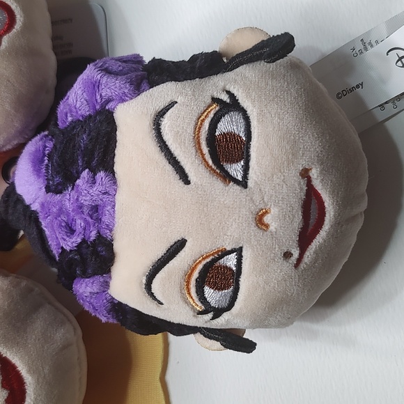 Hocus Pocus Sanderson Sisters Plush Clips - Picture 4 of 6